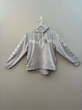 Harry potter light gray and white hogwarts hooded windbreaker jacket size xs